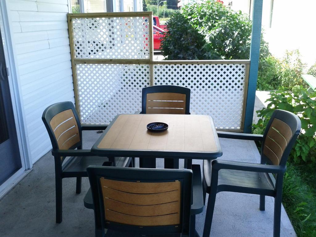 Motel Lac St-Jean Chambord Bilik gambar